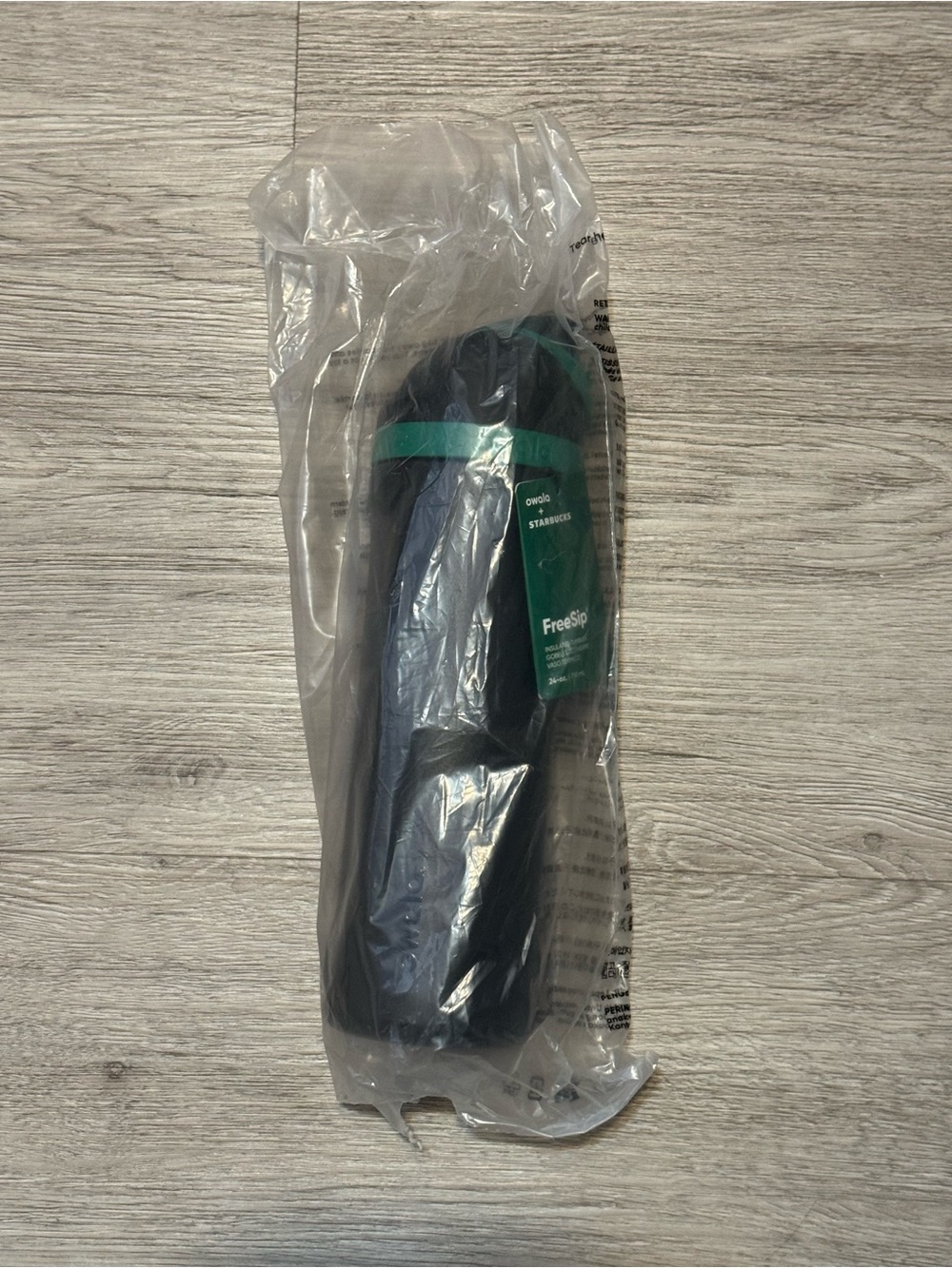 Starbucks x Owala FreeSip Black
Water Bottle - Picture 2 of 3